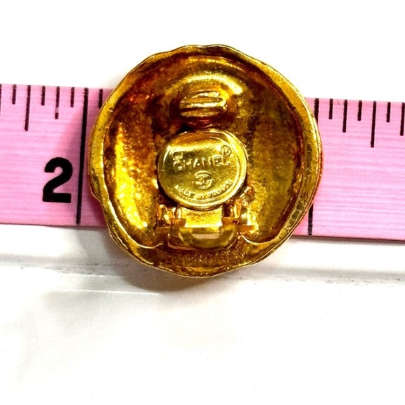 💝 CA Gift 💝 2 Options- Chanel Antique Gold Earrings - Picture 8 of 8